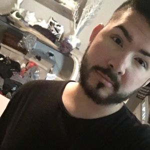 Meet your Posher, Dakota